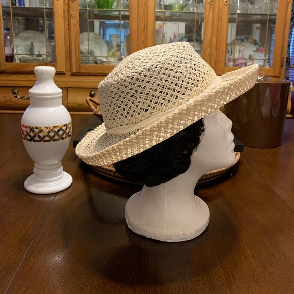 Hat - Picture 2 of 4